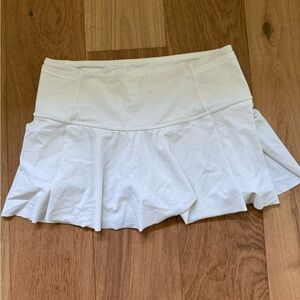 Lululemon white tennis skort.